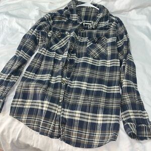 Unknown brand and guessing size large flannel